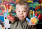 والدین روش‌های تقویت مهارت ارتباطی با کودک اوتیسم را یاد بگیرند