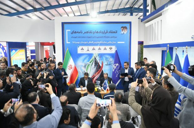 امضای دو قرارداد خرید تجهیزات سرچاهی در سیزدهمین نمایشگاه تخصصی ساخت تجهیزات صنعت نفت خوزستان